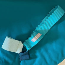 Lade das Bild in den Galerie-Viewer, Halfter/Zügel