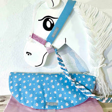 Lade das Bild in den Galerie-Viewer, 3tlg. Set Satteldecke, Halfter und Zügel