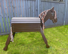 Lade das Bild in den Galerie-Viewer, Holzpferd dunkelbraun mittel 90 cm Stockmaß