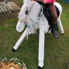 Lade das Bild in den Galerie-Viewer, Holzpferd weiß groß 100 cm Stockmaß