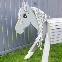 Lade das Bild in den Galerie-Viewer, Holzpferd grau groß 100 cm Stockmaß