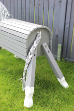 Lade das Bild in den Galerie-Viewer, Holzpferd grau mittel 90 cm Stockmaß