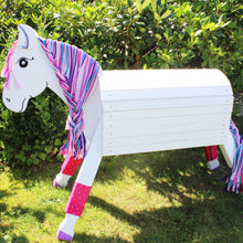 Lade das Bild in den Galerie-Viewer, Holzpferd weiß klein 80 cm Stockmaß