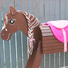 Lade das Bild in den Galerie-Viewer, NEU!! Holzpferd rotbraun Fuchs klein 80 cm Stockmaß