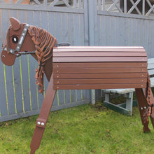 Lade das Bild in den Galerie-Viewer, NEU!! Holzpferd rotbraun Fuchs klein 80 cm Stockmaß