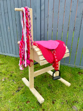 Lade das Bild in den Galerie-Viewer, Sattelbock naturbelassen Zubehör Halterung Sattel
