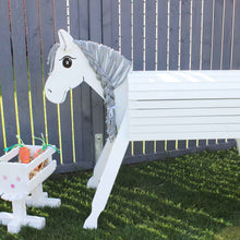 Lade das Bild in den Galerie-Viewer, Holzpferd weiß groß 100 cm Stockmaß