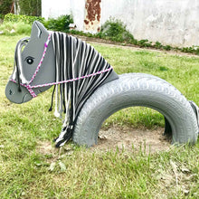 Lade das Bild in den Galerie-Viewer, Reifenpferd Holzpferd Minpferd