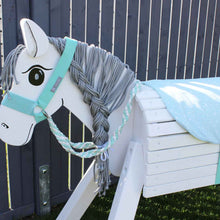 Lade das Bild in den Galerie-Viewer, 3tlg. Set Satteldecke, Halfter und Zügel