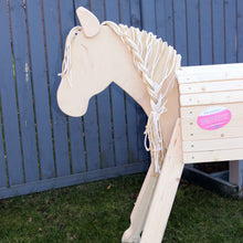 Lade das Bild in den Galerie-Viewer, Indoor Holzpferd natur groß 100 cm Stockmaß