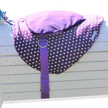 Lade das Bild in den Galerie-Viewer, Stoffsattel Sattel speziell für Holzpferde