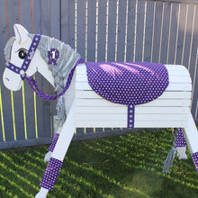 Lade das Bild in den Galerie-Viewer, 5tlg. Turnier Set Satteldecke, Halfter, Gamaschen, Turnierschleife