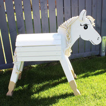 Lade das Bild in den Galerie-Viewer, Holzpferd Pony klitzeklein 50 cm Stockmaß
