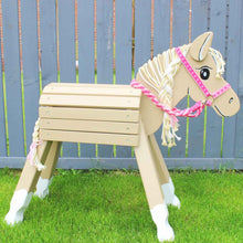 Lade das Bild in den Galerie-Viewer, Holzpferd Pony klitzeklein 50 cm Stockmaß
