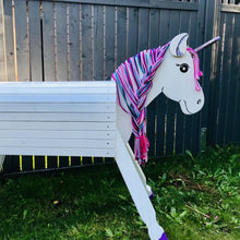 Lade das Bild in den Galerie-Viewer, Holzpferd Einhorn weiß groß 100 cm Stockmaß
